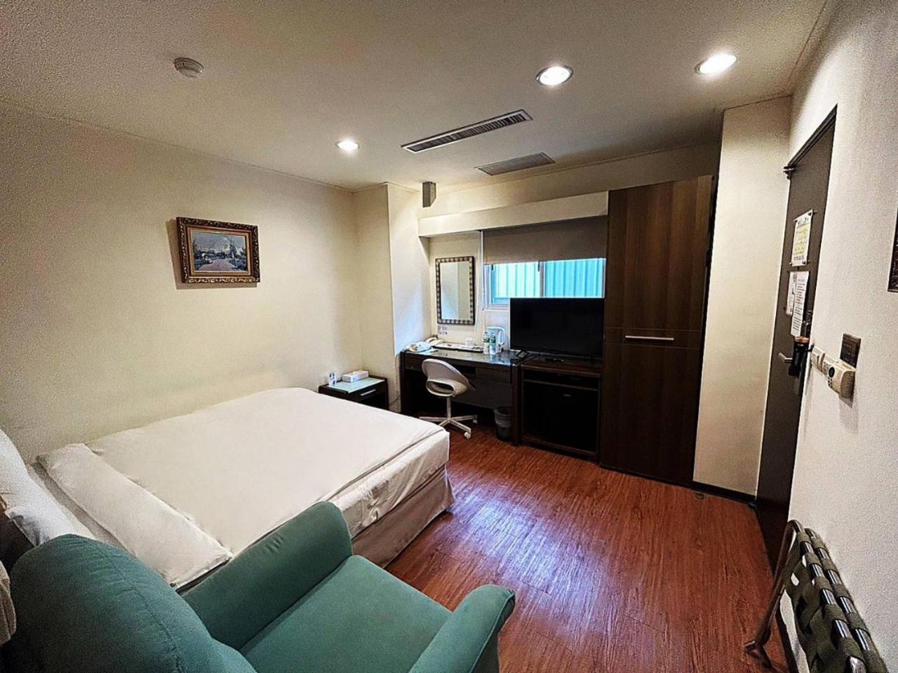 טאינאן Trust Hotel מראה חיצוני תמונה
