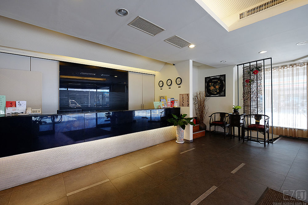 טאינאן Trust Hotel מראה חיצוני תמונה